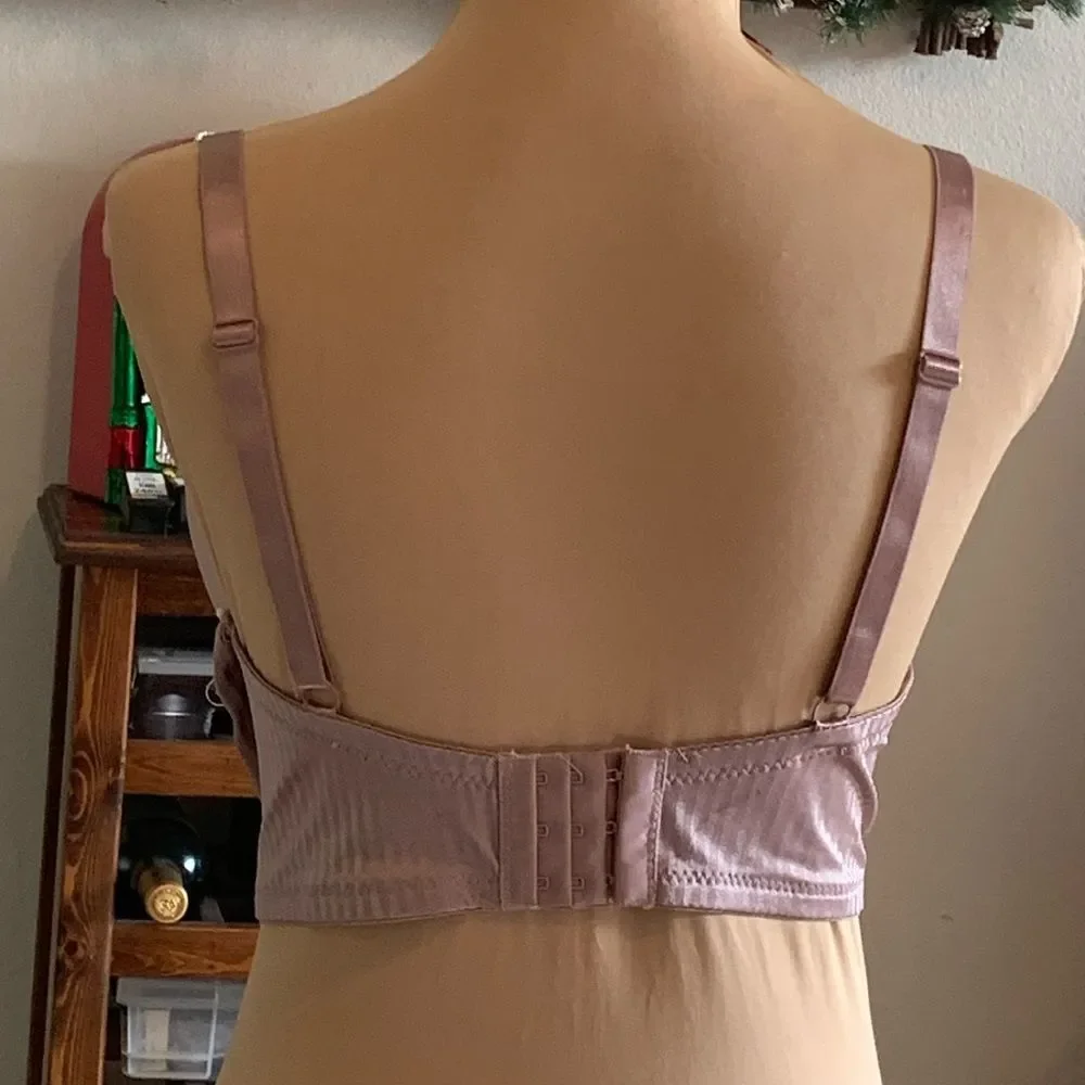 Adrienne Vittadini Wireless Bras Size 42 D